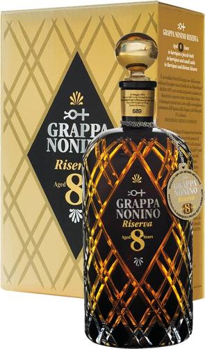 Grappa Riserva Aged 8 Years 43% Vol. 0,7l in Giftbox