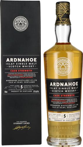 5 Years Old CASK STRENGTH Islay Single Malt Scotch Whisky 61% Vol. 0,7l in Giftbox